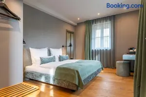 Image of Goldammer Aschaffenburg