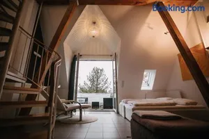 Image of Eigenes Maisonettehaus in idyllischer Lage mit Balkon, Nahe Messe, 24h Self-Check In, Gratis parken