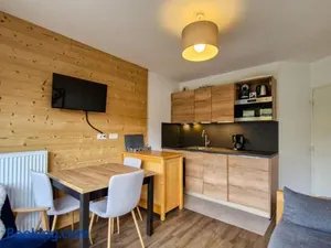 Image of Appartement confortable avec parking et balcon · Centre station - FR-1-425-148