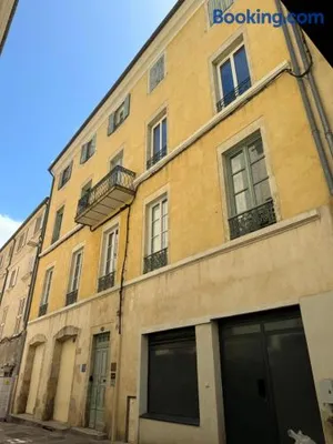 Image of La Halte des Arènes de Nimes - Appartement Minimaliste - Ecusson Nimes