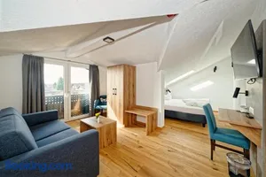 Image of Hotel 17 Seen