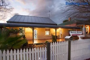 Image of Rawson's Retreat - Five Bedroom Home - Walk CBD - Includes Breakfast