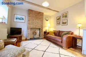 Image of 14th century Rose cottage, Centre of Alfriston By Air Premier