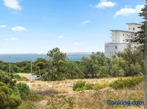 Image of North Coogee Escape 2B2B
