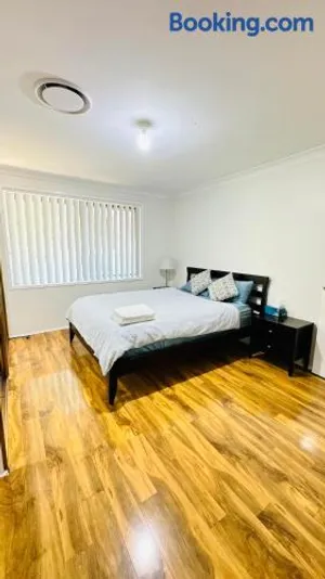 Image of Quiet family Townhouse in Wollongong CBD