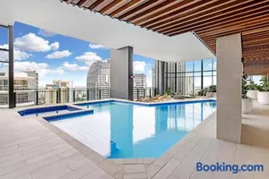 Image of Lamour Ocean View Apartment II in Casino Broadbeach - free parking-195cm