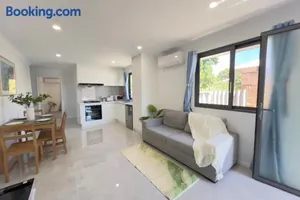 Image of A3 AirportRetreat - Full Kitchen, Biz & Leisure