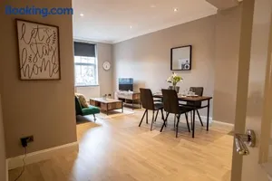 Image of Deluxe Modern 1&2 Bed Apartments Near Brighton Beach & Station