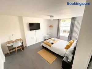 Image of Entire Apartment hosted by Pius