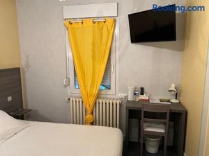 Image of Logis Hotels - Le Saint Clément - Hotel Restaurant