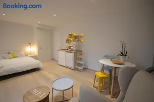 Image of La Chambre #11