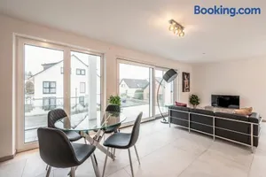 Image of EXQUIS Luxus Apartment USM I Kamin I Terrasse I Parkplatz I Mercedes