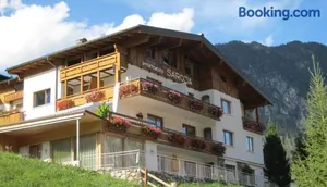 Image of Haus Saroja