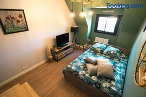Image of Green cosy