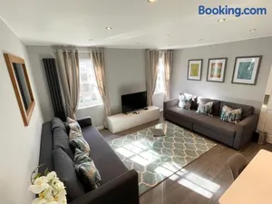 Image of Urban Living's - The Larkin