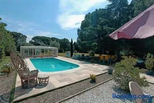 Image of Mas des 2 paons