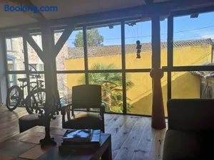 Image of Lumineuse Et Spacieuse Maison Style Loft