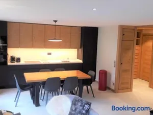 Image of Appartement 3 pièces avec balcon et garage proche des pistes - FR-1-459-142