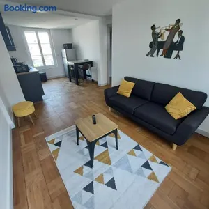 Image of Superbe appartement F2 refait à neuf plein centre