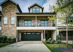 Image of The Nest in 5 Points, Downtown, Walk to Everything