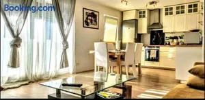 Image of Bright by Trade Fair ICM 15 min direct to City Center 2-BedRoom full 2-BathRoom, free Parking, Balcony, Family and Business friendly