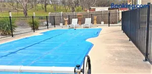 Image of Alma Retreat, King bed, Family, Pet Friendly