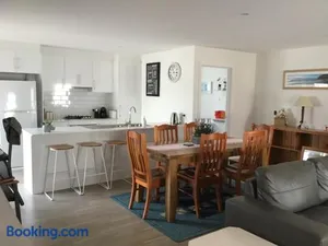 Image of Discover Warilla - Bright and Airy Townhouse near the Beach and Lake
