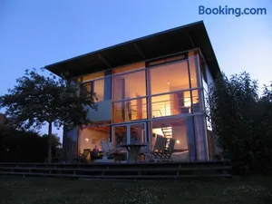 Image of Glashaus direkt am Müritzufer