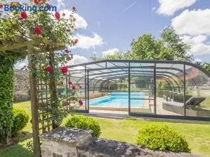 Image of Gîte de charme avec piscine chauffée et WiFi - 2 chambres - FR-1-306-803