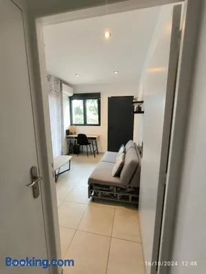 Image of Maisonnette avec jardin