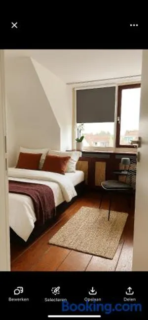 Image of Sfeervolle kamer aan de Dorpsdijk met Gratis Ontbijt