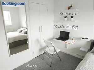 Image of Town House Chantry - With Self Check In and Free Parking - Rooms at ipswichdigs