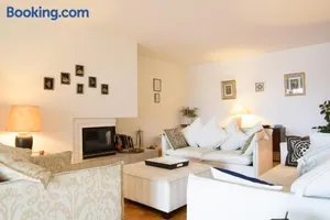 Image of Tourelle 2 - Spacieux appartement dans le centre de Genève