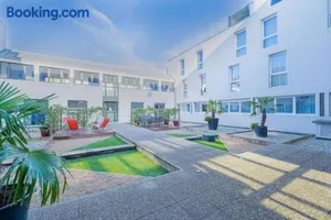 Image of Studio meublé avec parking idéalement placé
