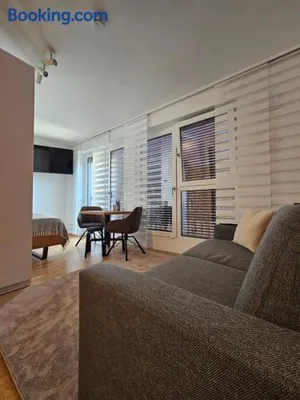 Image of HIGH CLASS - Design Apartment - Favorite Place - Full Equipment - Public Transport