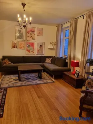 Image of Pæn central lejlighed med gratis parkering