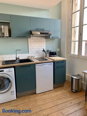 Image of LE DUMON 4 - Studio NEUF LUMINEUX CALME - WiFi - GARE 200m