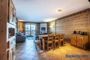 Image of Les Chalets Du Gypse - LES CHALETS DU GYPSE C02 MAE-3601