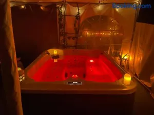 Image of Choisy le Jacuzzi