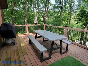 Image of Lake Catherine Serenity Retreat