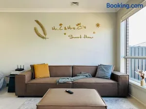 Image of JC House - 4 Br, AC & Wi-Fi Close Coles & Train