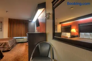 Image of Smoky Mountain Inn & Suites