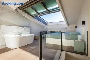 Image of Appartement 100M2 dernier étage - chambre atypique