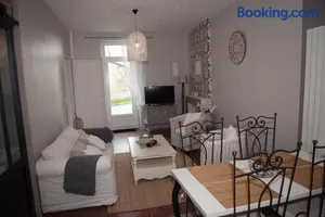 Image of bel appartement en pierre de 88 M2 charme d’antan