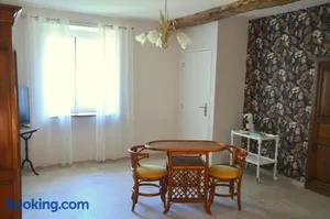 Image of Chambre Gargantua Le dolmen