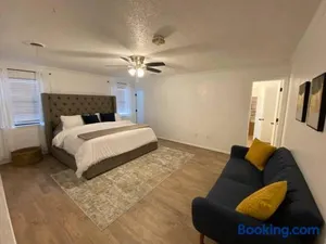 Image of Large Modern Family Home!