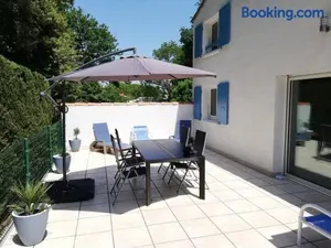 Image of Vaux-sur-Mer: Villa 2 chambres pour 5 pers, 450m Plage, Parking, Clim - FR-1-738-47