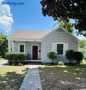 Image of Cottage on Broadmoor