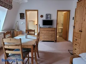 Image of Jena Paradies