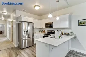 Image of FrontRunner Lehi Station Fully Equipped Kitchen